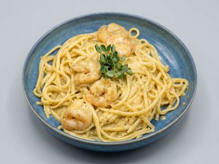 Linguine con gambereti & pesto di pistachio