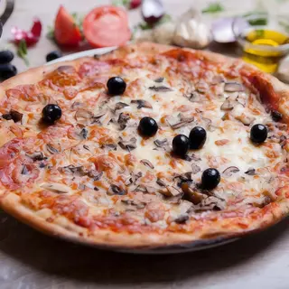 Pizza Salami Funghi