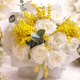 Buchet Luxury Plus White & Mimosa