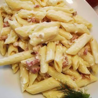 Penne Quattro formaggi con bacon