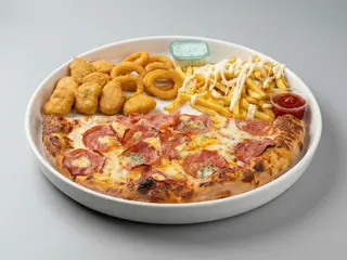 Quattro Formaggi&nuggets box
