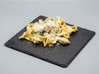  ⁠Penne con Pollo