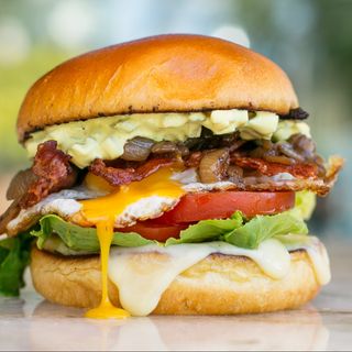 Meniu Egg & Bacon Burger