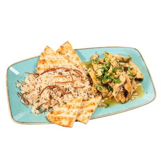 Piept de pui provensal cu orez libanez și lipie