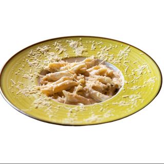 Penne Imperiale cu pui si sos Alfredo