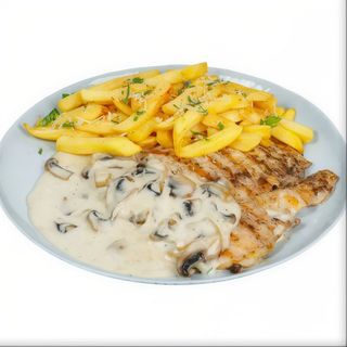 Pui cu sos de smântână & ciuperci cu cartofi aromatizați