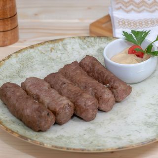 5 mici cu cartofi prajiti rustici si mustar