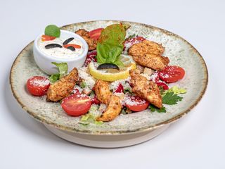 Salata rucola cu pui si ciuperci