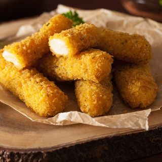 5 Mozzarella sticks+cartofi prajiti