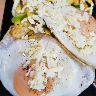 2 OCHIURI,CARTOFI PRAJITI,TELEMEA