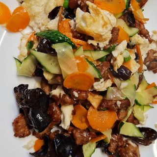 Porc cu urechi de lemn 