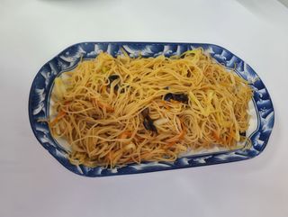 Spaghete de orez cu legume 