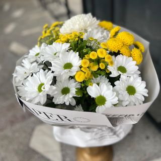 Buchet “ raze de soare in Casa”