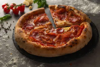 Pizza Canibale medie