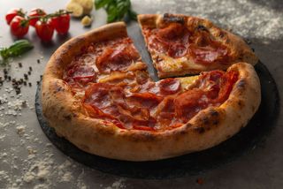 Pizza Canibale medie