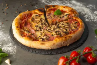Pizza Cardinale medie