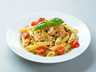 Penne cu ton şi roşii cherry