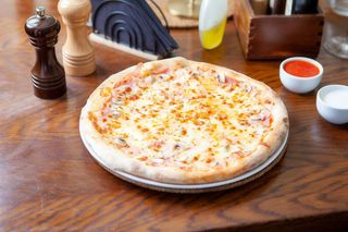 Pizza şuncă și ciuperci Champignon