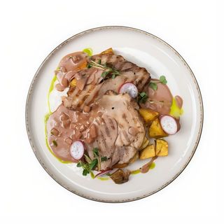 Ceafă de porc cu sos de ciuperci