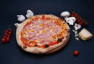 Pizza Prosciutto si porumb