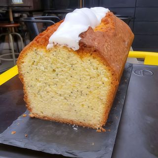 Lemon Drizzle Cake