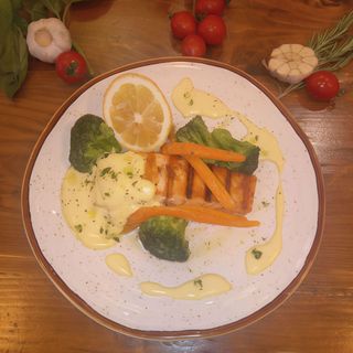 File de somon la gratar cu sos de prosecco si sofran