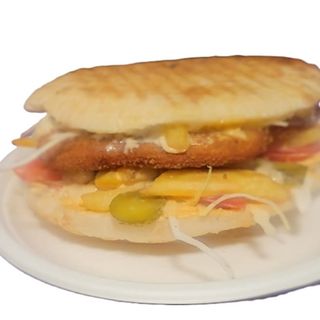 Sandwich șnițel de pui