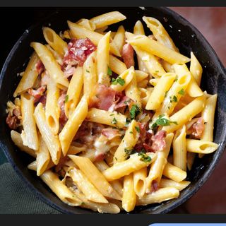 Meniul zilei Paste Carbonara si Ciorba a la grec de pui