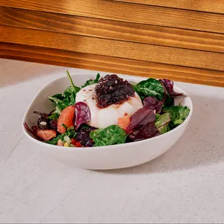 Salată fresh cu burrata și citrice