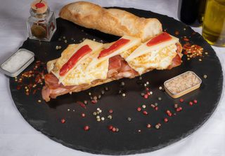 Bocadillo Lomo Y Manchego 