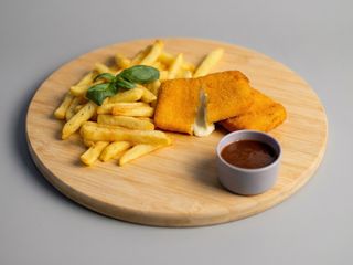 Meniu 2buc cașcaval pane+Sos Usturoi