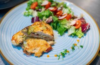 Pui cu pesto şi jambon