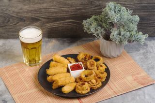 mozzarela sticks & rondele de ceapa