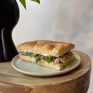 Focaccia cu Ton