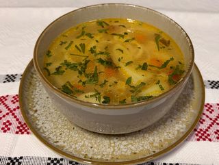 Ciorba pui cu tăieței 