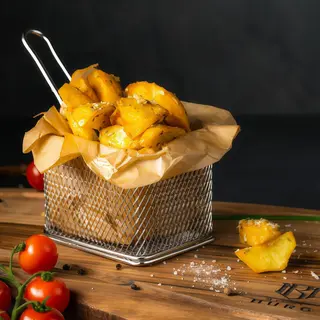 Wedges cu parmezan și usturoi proaspăt