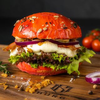 Nobilul Burg (un burger tradițional)