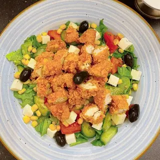 Salată mix cu pui crispy