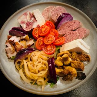 Platou tradițional 620g