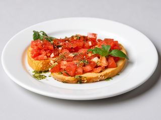 Bruschetta cu rosii