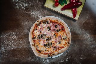 Pizza Prosciuto e Funghi