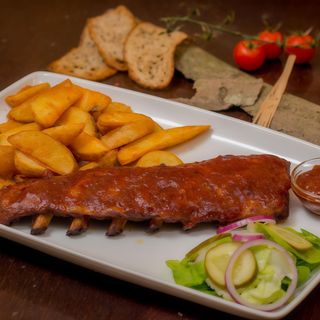 Scăricică la cuptor cu cartofi wedges și sos chilly