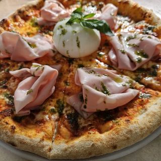 ‼️ NOU ‼️ Pizza Mortadella e Buratta