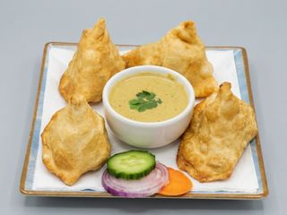 Vegetable samosa