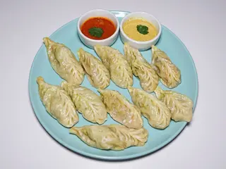 Vegetable chilli momo