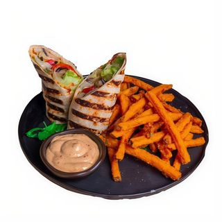 Burrrito de pui, cartofi dulci si spicy mayo