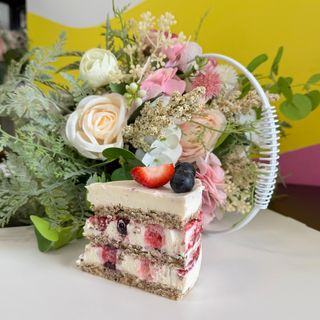 Tort "Pavlova" cu frisca, cocos,gem de capsune, SugarFree, LowCarb 110g