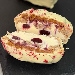 Chec Vanilie si Fructe de Padure 140 gr