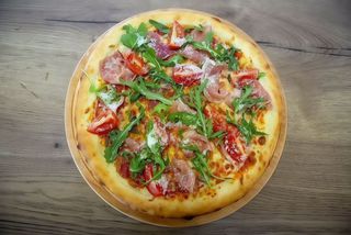 Pizza Prosciutto Al Crudo