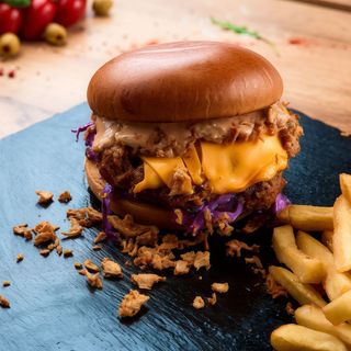 PULLED PORK BURGER